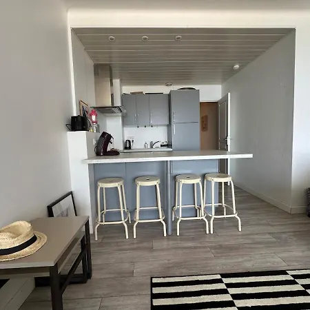 شقة Golf Juan Across The Street Sleeps 4