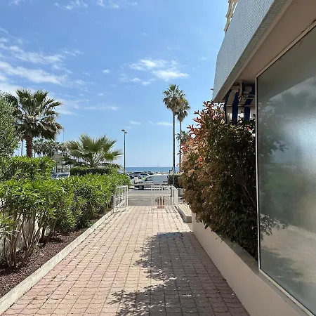 Golf Juan Across The Street Sleeps 4 Apartmán